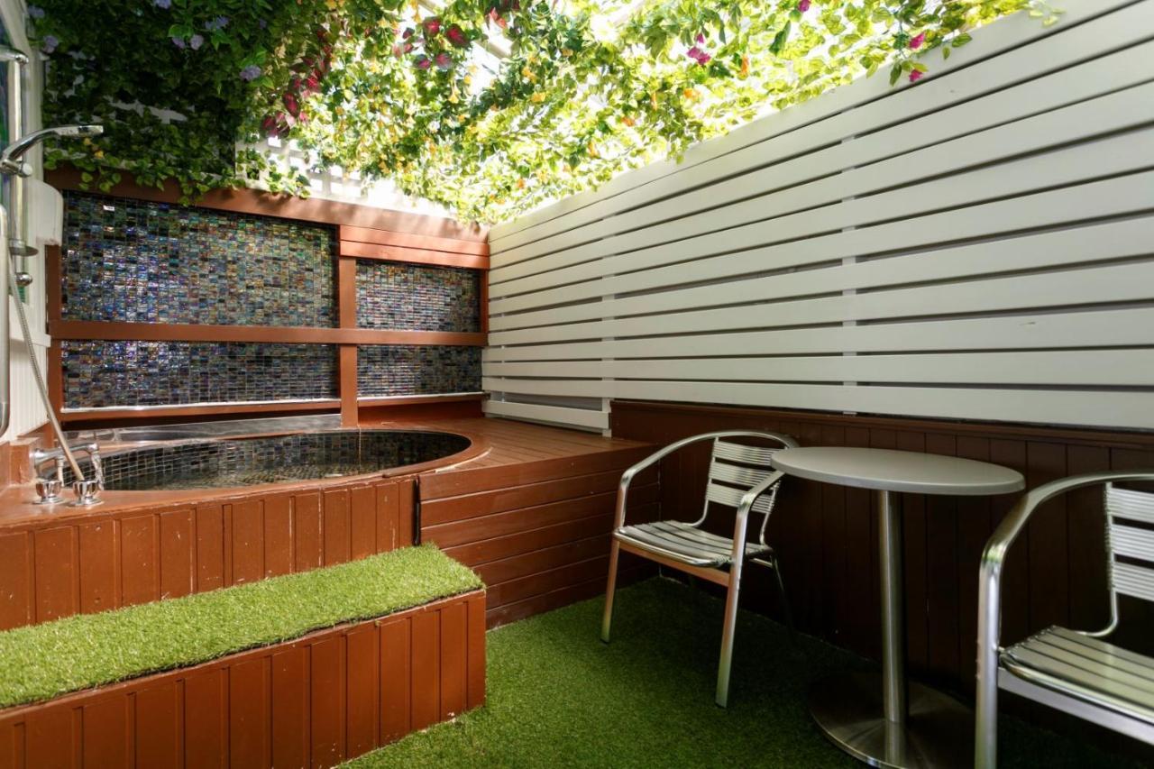 Vu Thermal Lodge - Adults Only Motel Taupo Exterior photo