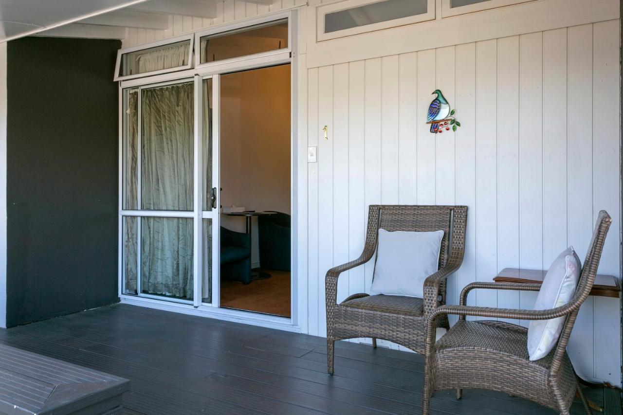 Vu Thermal Lodge - Adults Only Motel Taupo Exterior photo